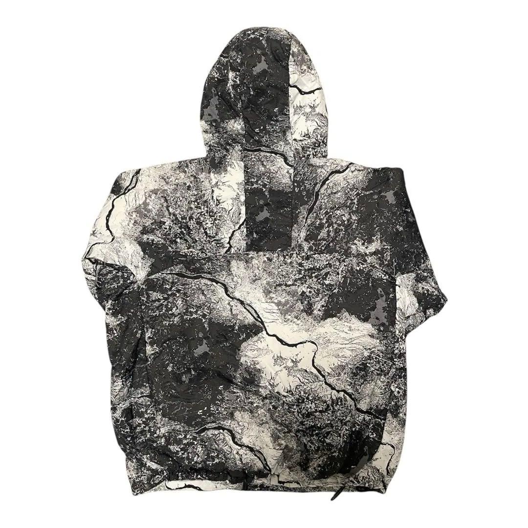 ナイキACG ダウンジャケット　迷彩柄 プリマロフト 美品　ドローコード付き