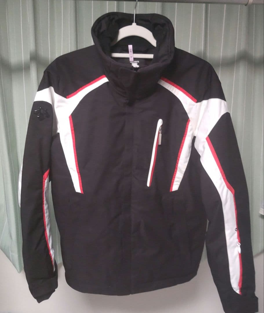 デサント スキーウエア Mサイズ BK