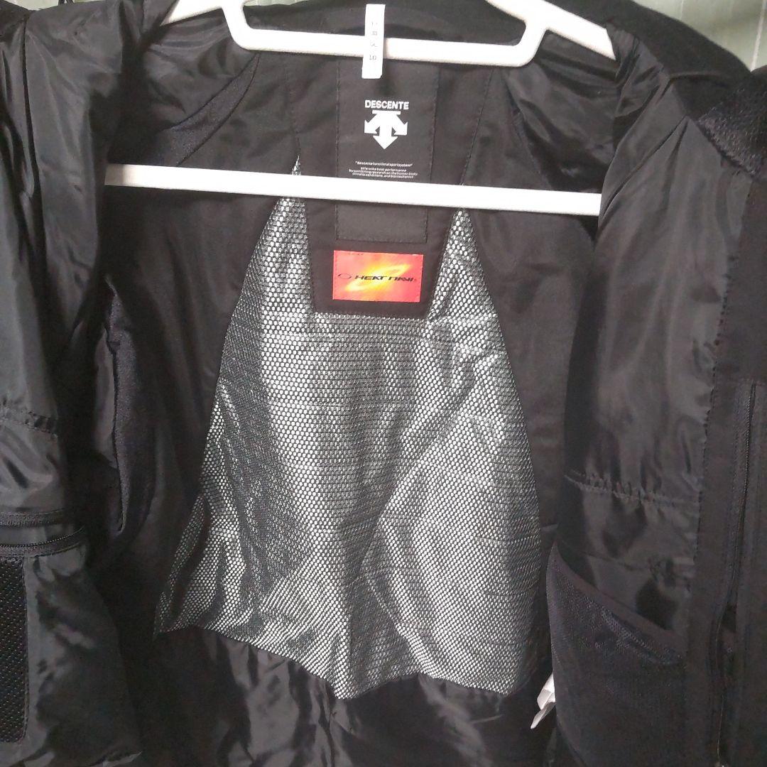 デサント スキーウエア Mサイズ BK