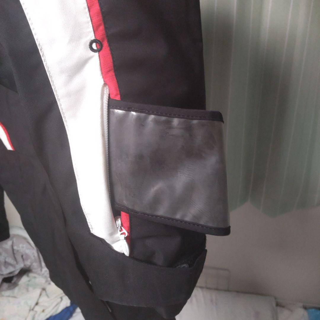 デサント スキーウエア Mサイズ BK