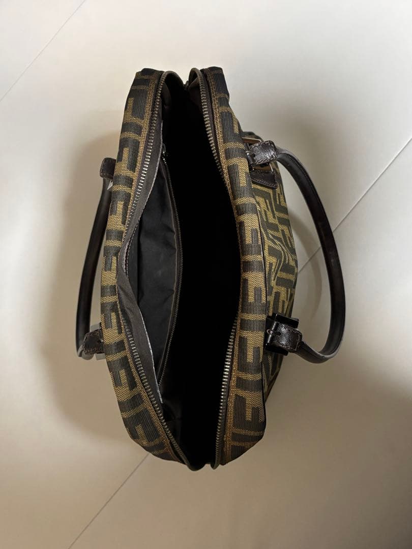 FENDI フェンディー　ハンドバッグ