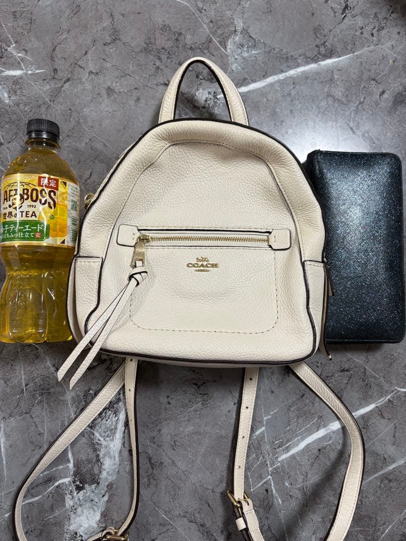 パパイヤ　COACH ホワイト バックパック