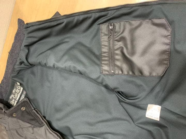 SLOWGUNスロウガン　ナイロンキルティングベスト