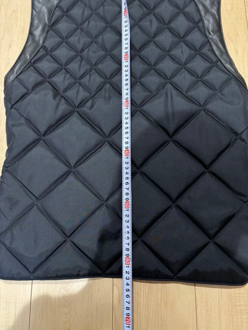 SLOWGUNスロウガン　ナイロンキルティングベスト