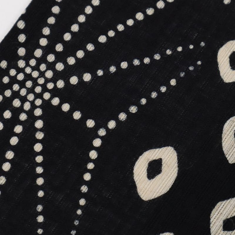 《源氏物語◇長尺『綿麻』夏着物■小紋◆鹿の子柄麻の葉の柄縞■黒地◆UB7-22》