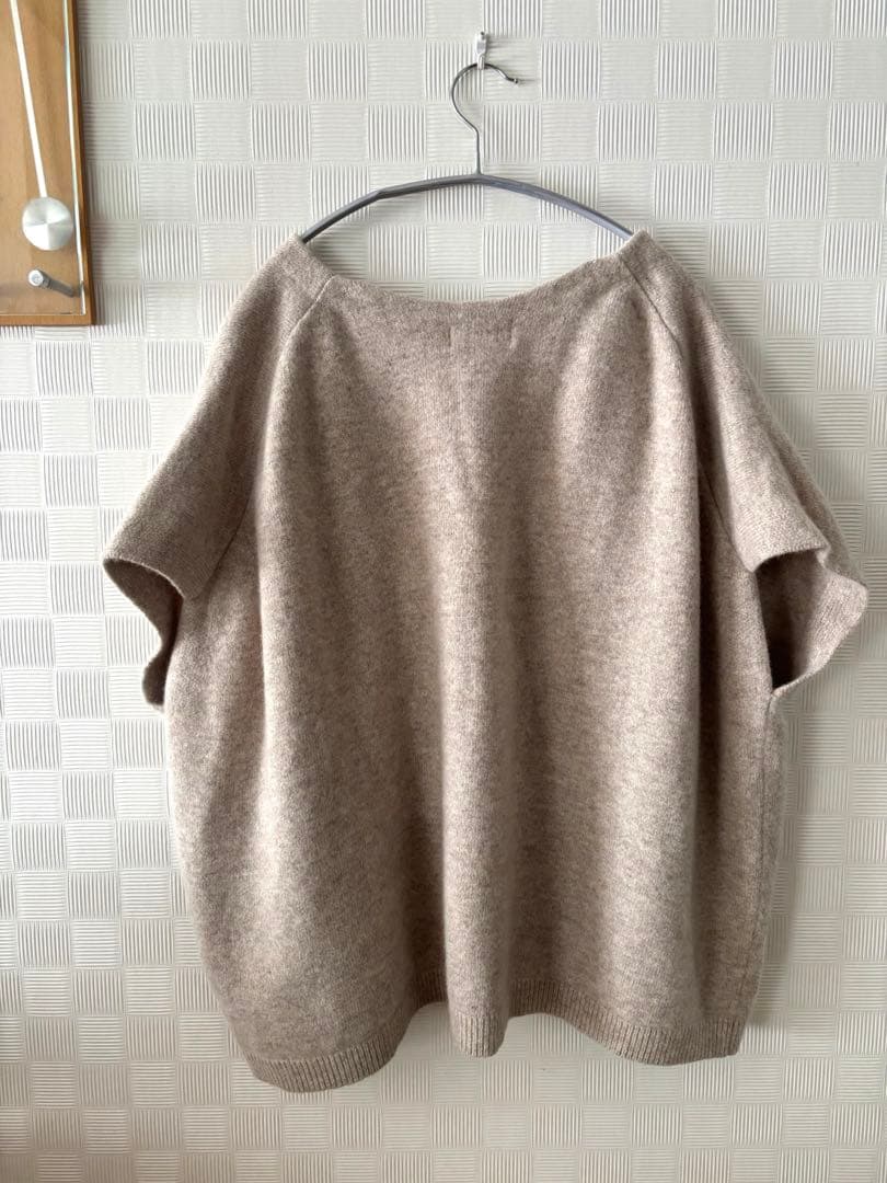 かぐれ　ワイドニットベスト　ベージュ　美品
