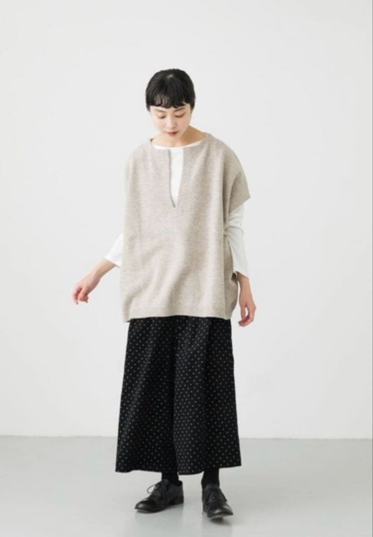 かぐれ　ワイドニットベスト　ベージュ　美品