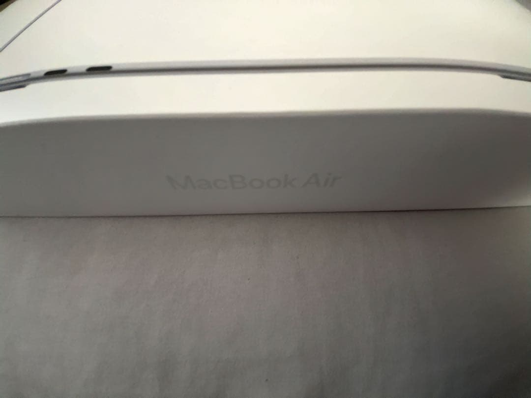 L*a様 Macbook air M2 512GB＋ノートPCスタンド