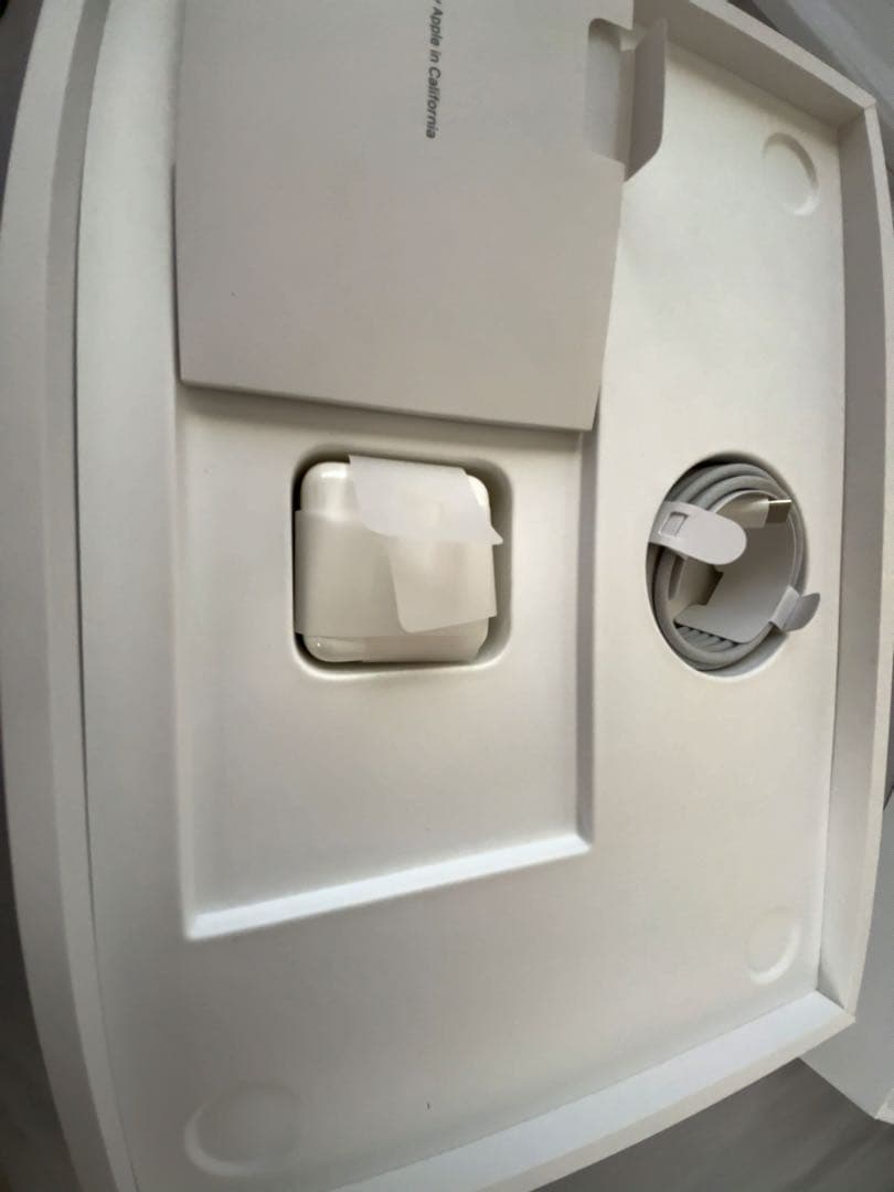 L*a様 Macbook air M2 512GB＋ノートPCスタンド