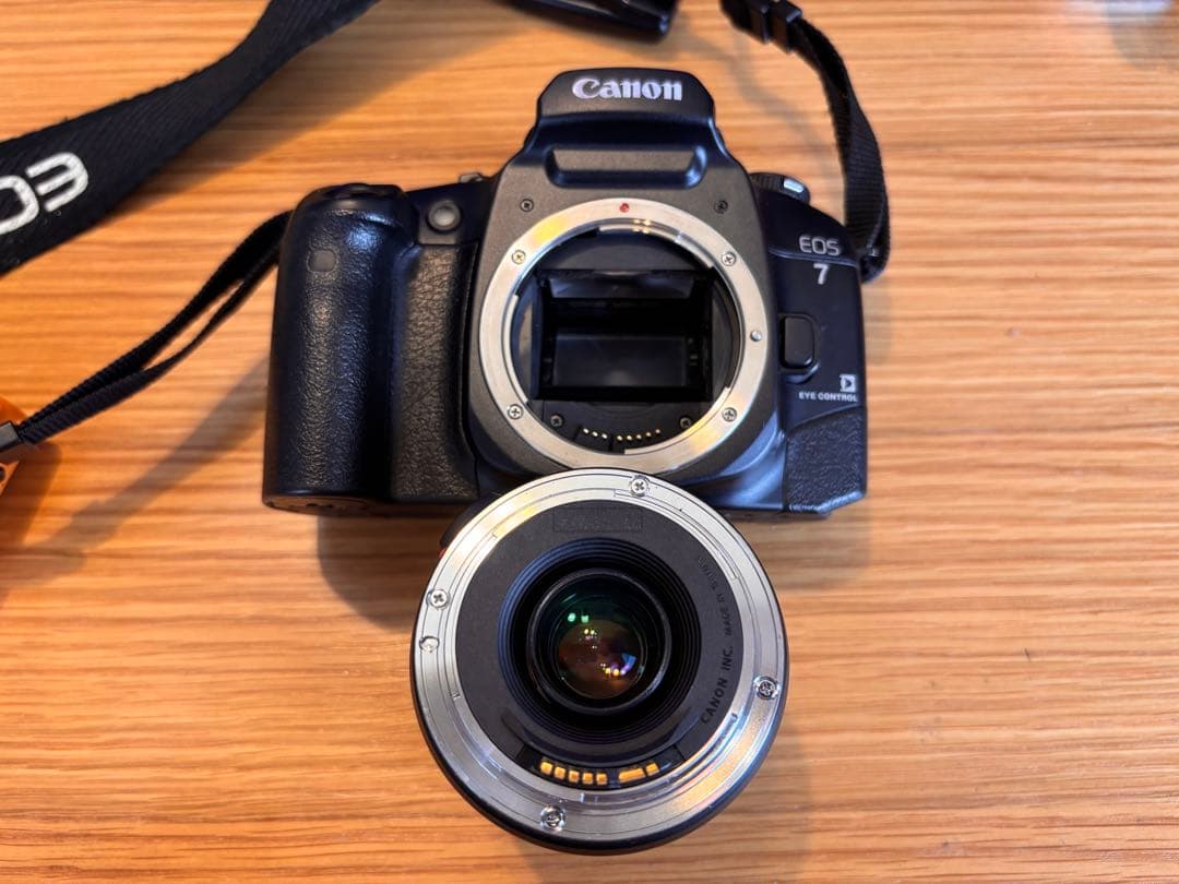Canon EOS 7 一眼フイルムカメラ ボディ