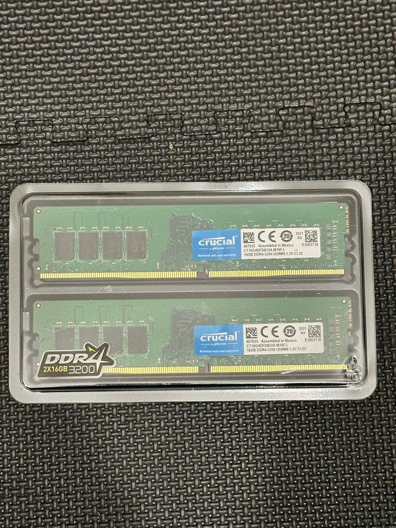 crucial メモリ　DDR4 16GB 2枚　32gb