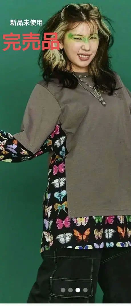 【完売品✨新品✨タグ付き】RE蝶々柄ロングTシャツ グレー・ブラック