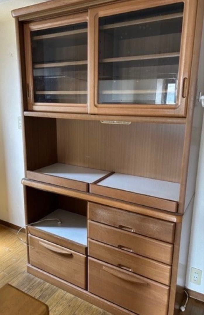 kiwi　食器棚　下