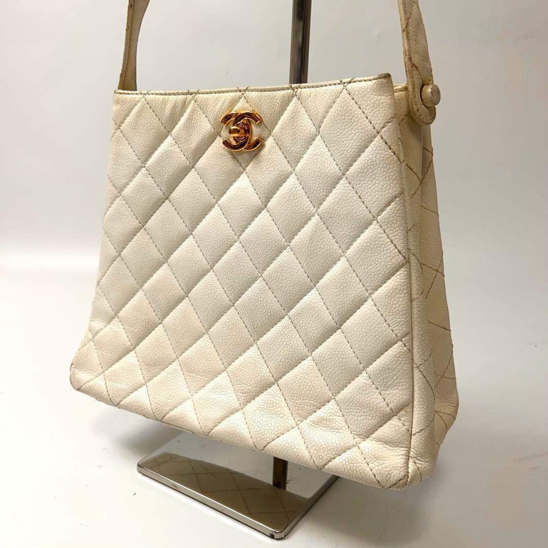 シャネル　マトラッセ キャビアスキン　ハンドバッグ　ダブルターンロック