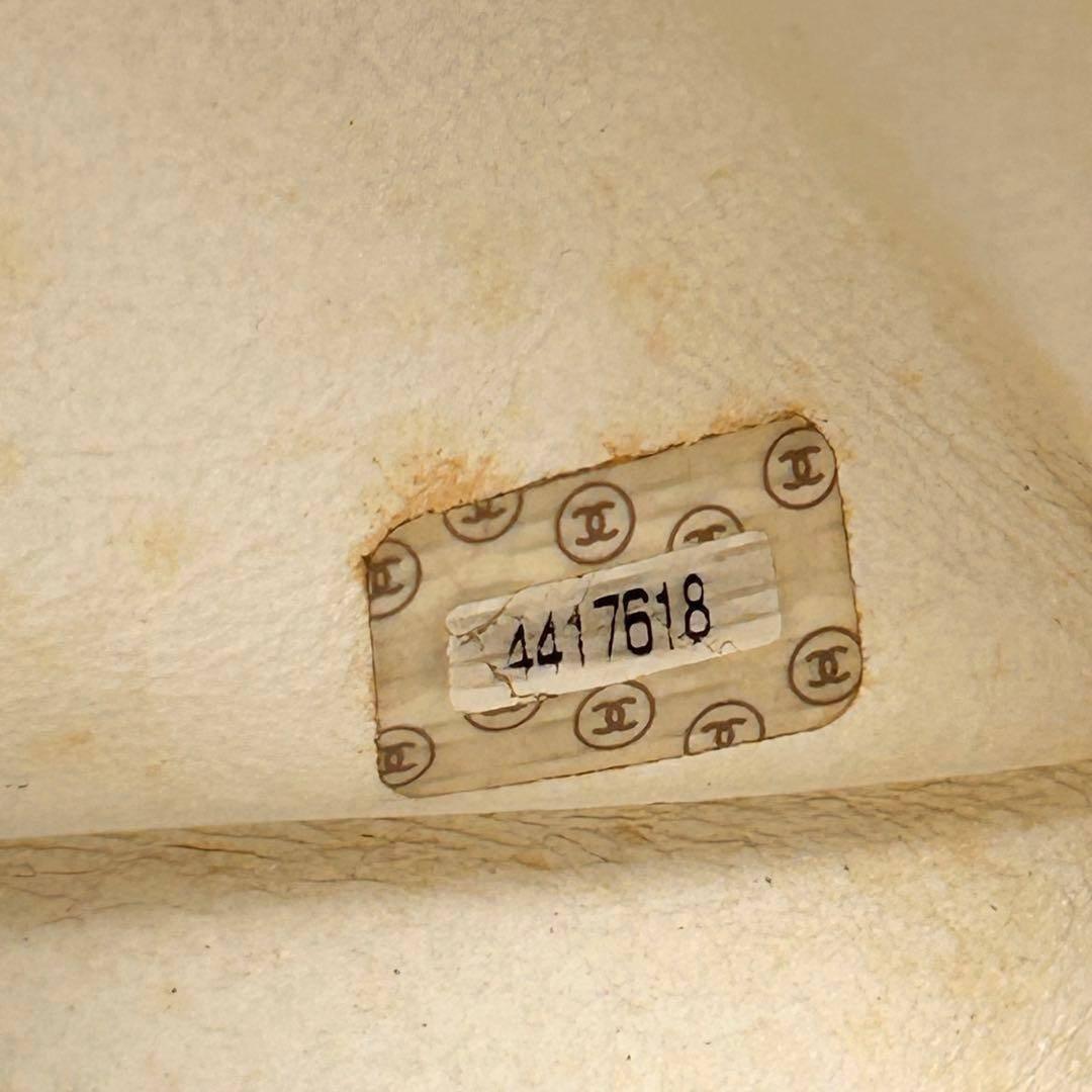 シャネル　マトラッセ キャビアスキン　ハンドバッグ　ダブルターンロック