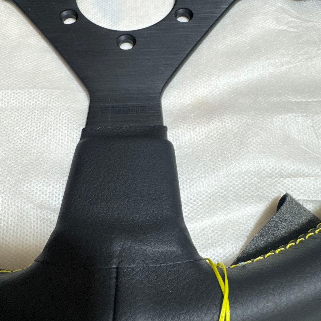 MOMO TYP V35 ステアリング 本体