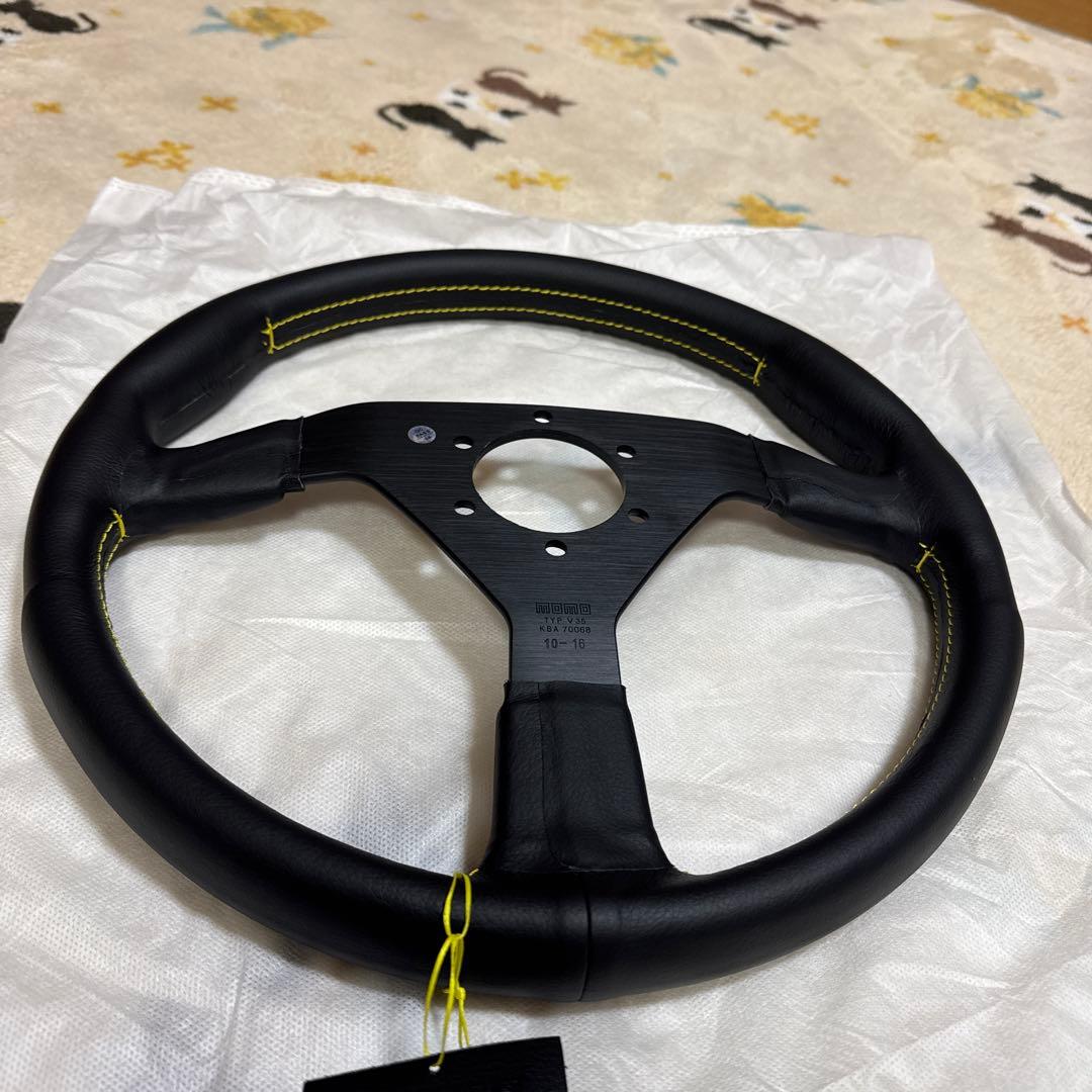 MOMO TYP V35 ステアリング 本体