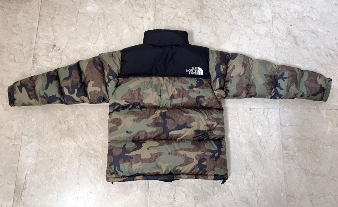 ノースフェイス ヌプシ ダウンジャケット 黒/迷彩 カモフラ