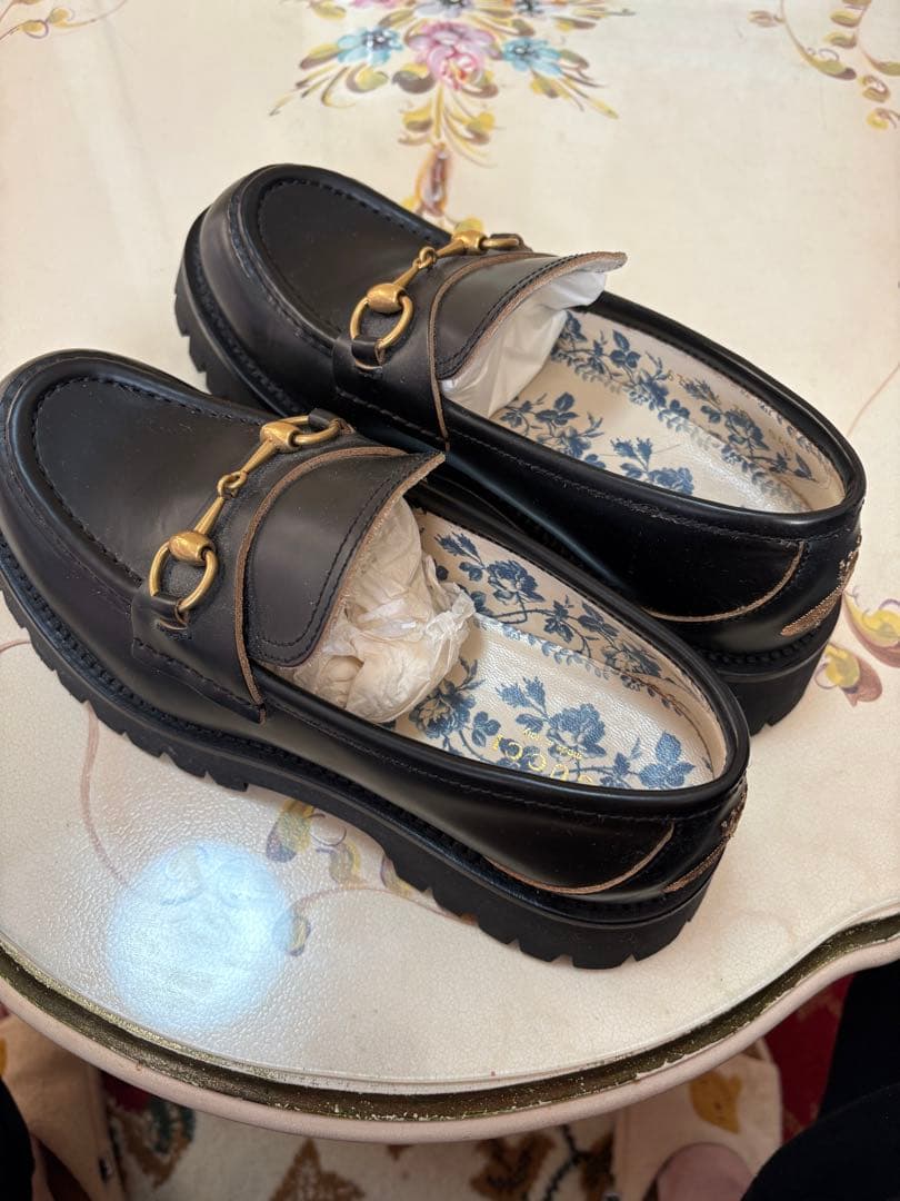 グッチ黒ローファー 厚底 ゴールド金具