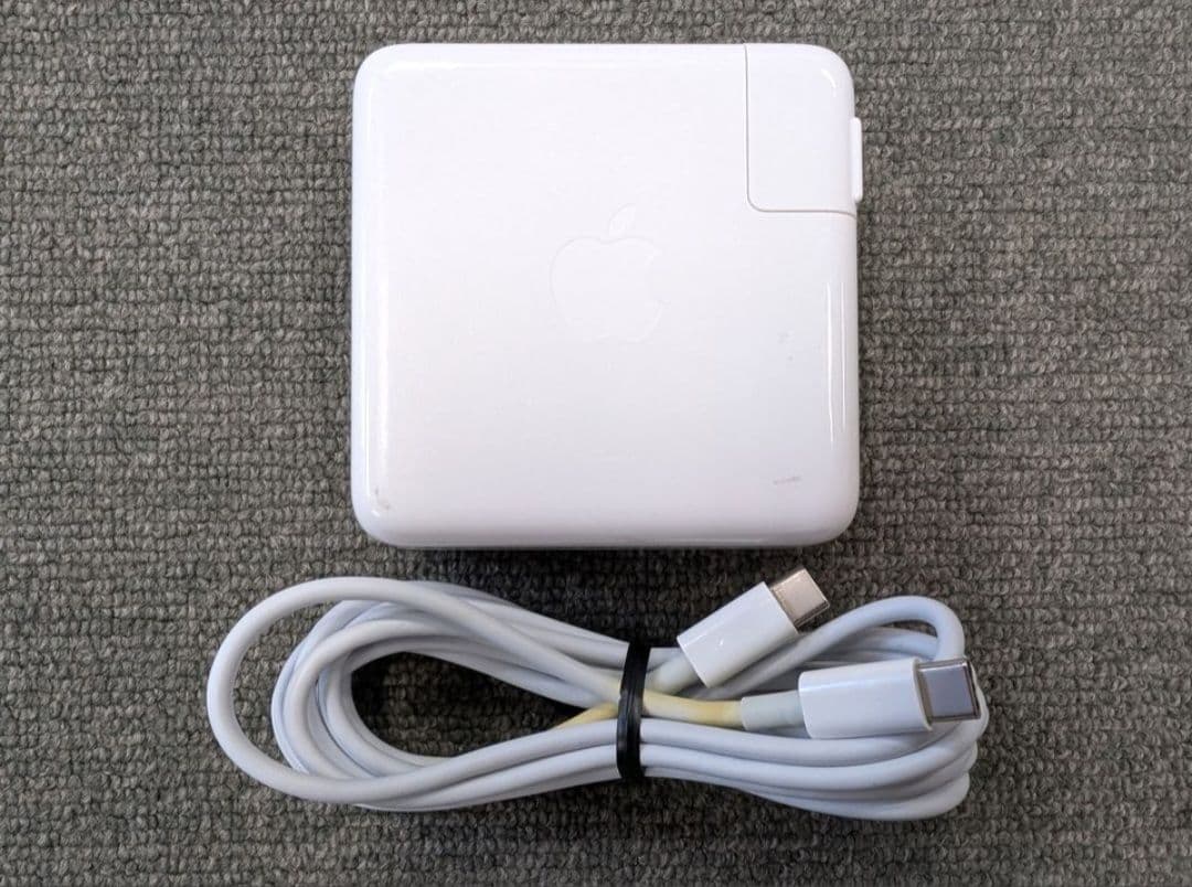 MacBook Pro 15インチ 本体　Mid2018