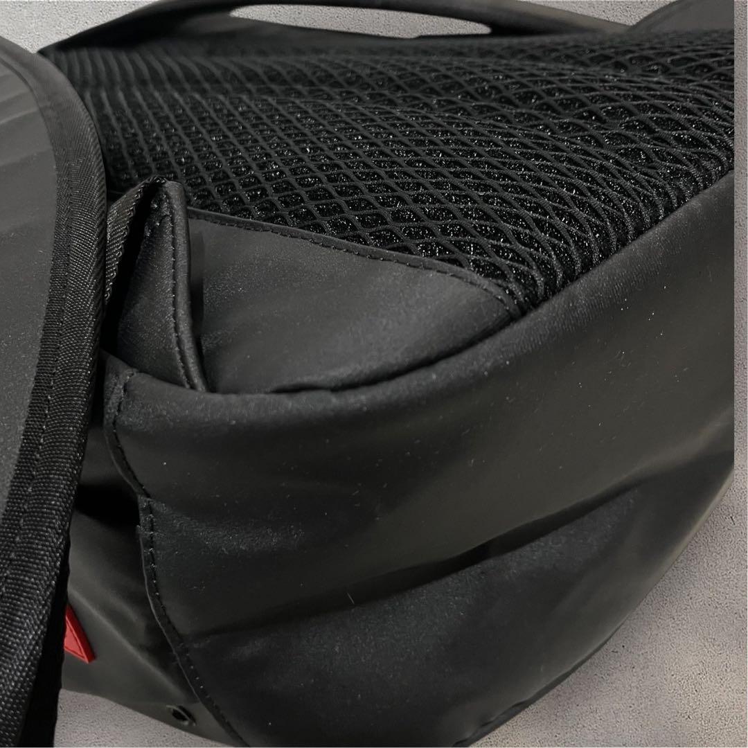 【新品タグ付】サムソナイトレッド　リュック　バックパック ブラック