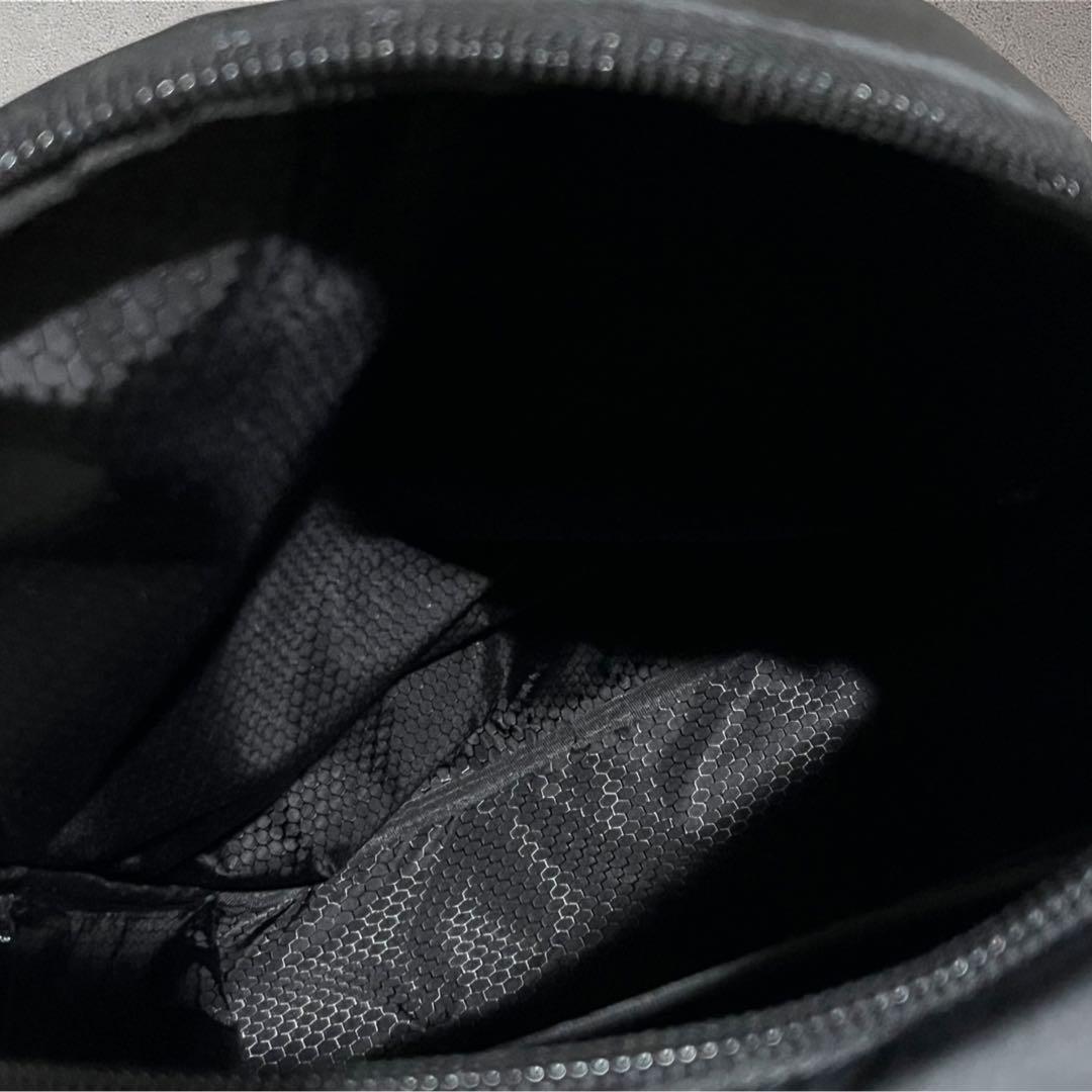 【新品タグ付】サムソナイトレッド　リュック　バックパック ブラック