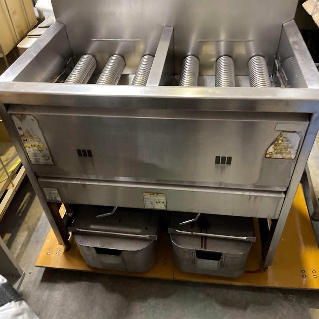 大型ステンレス　タニコー製の業務用2槽式ガスフライヤー　NB-TGFL-C87W