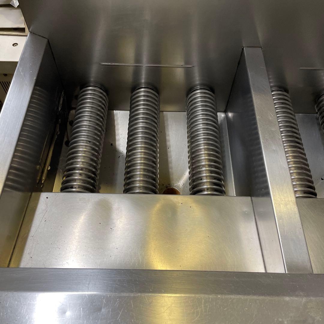 大型ステンレス　タニコー製の業務用2槽式ガスフライヤー　NB-TGFL-C87W