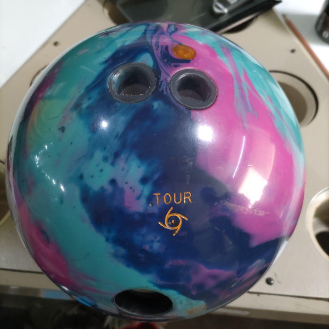 PHYSIX TOUR ボウリングボール マルチカラー　15ポンド