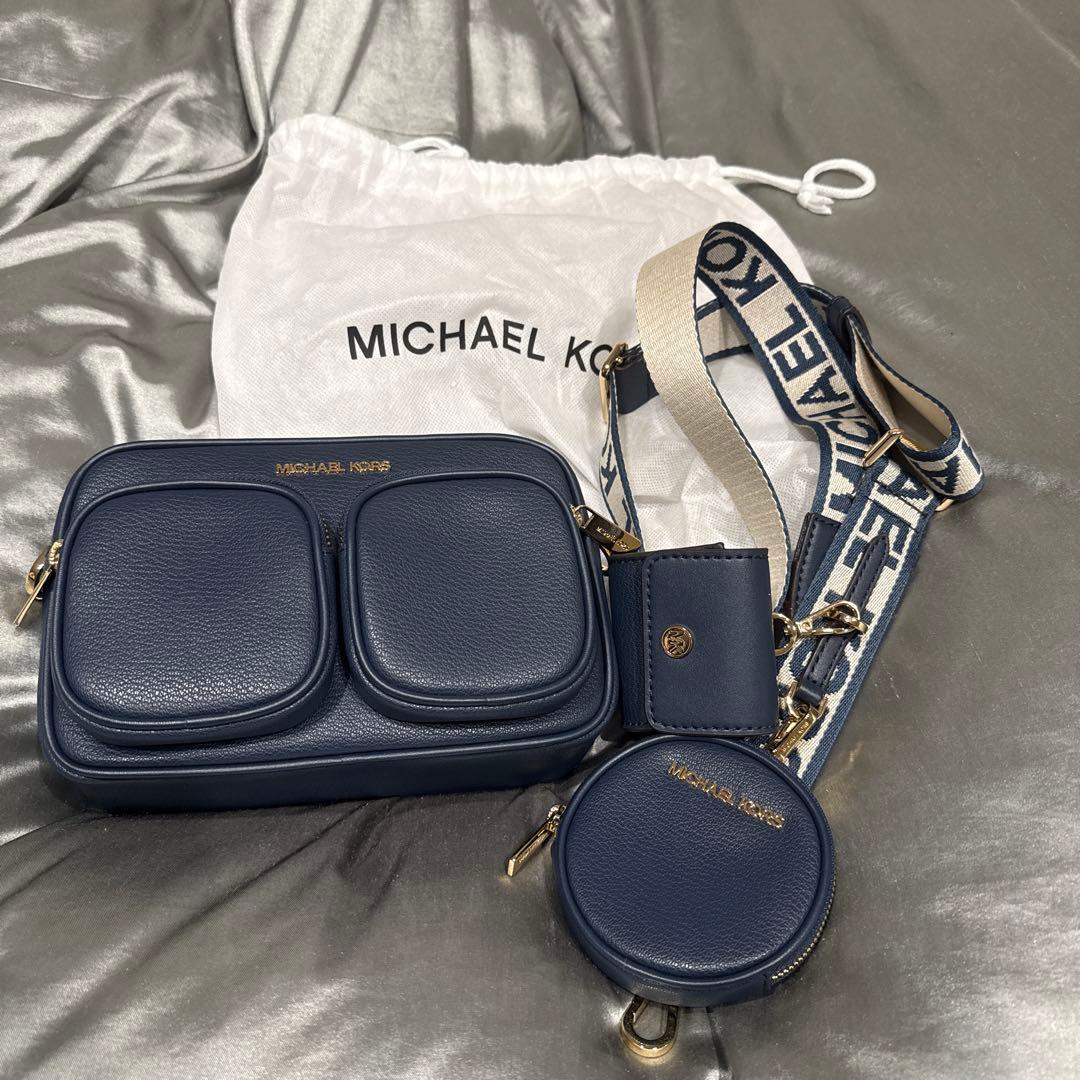 【ロゴストラップあり】MICHAEL KORS ネイビー ショルダーバッグ