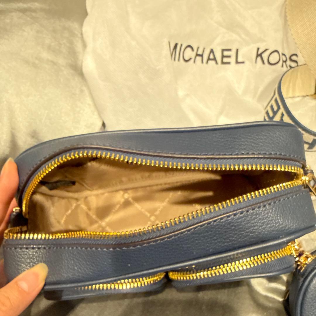 【ロゴストラップあり】MICHAEL KORS ネイビー ショルダーバッグ