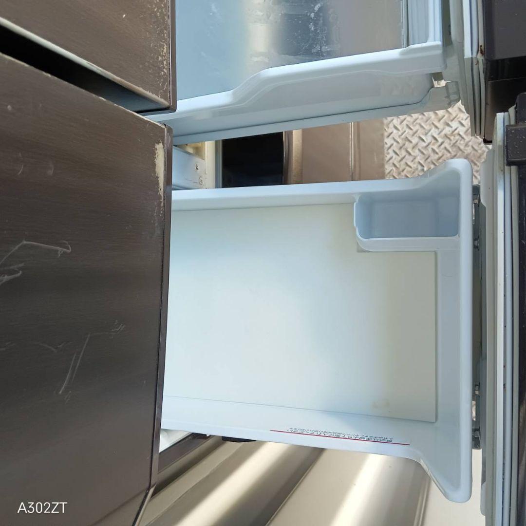 送料設置無料　人気モデル三菱冷蔵庫　520L 木目デザイン