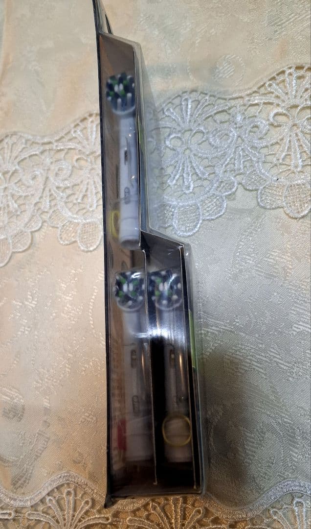 新品保管品☆2011夏☆BRAunオーラルBGENIUS&マルチアクションブラシ