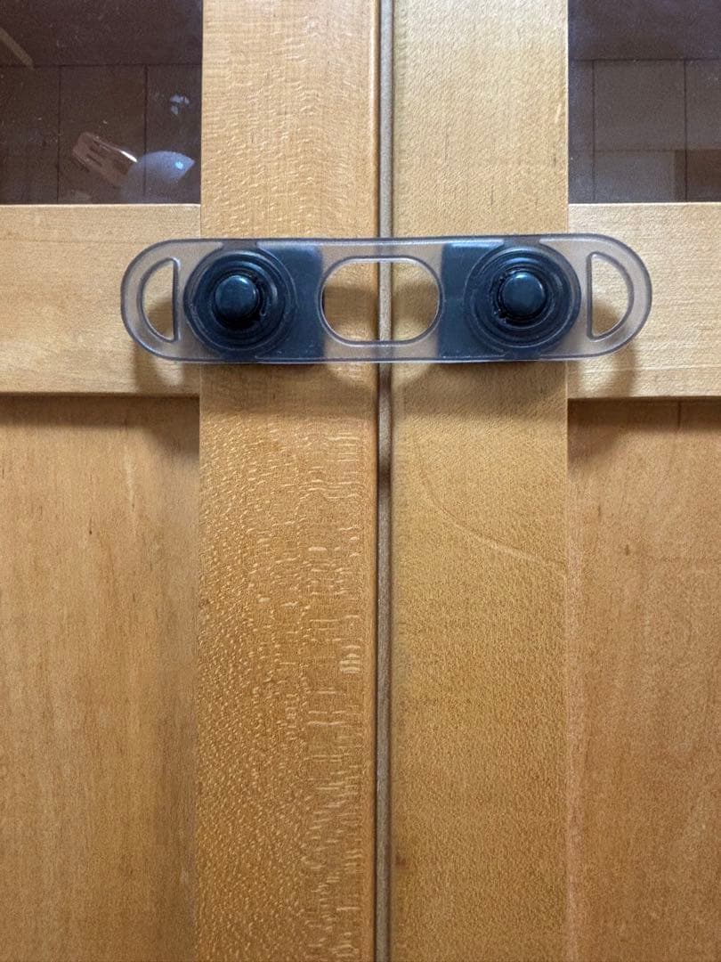 注)お取り置き中です 北の住まい設計社　 メープル木製ガラス扉キャビネット