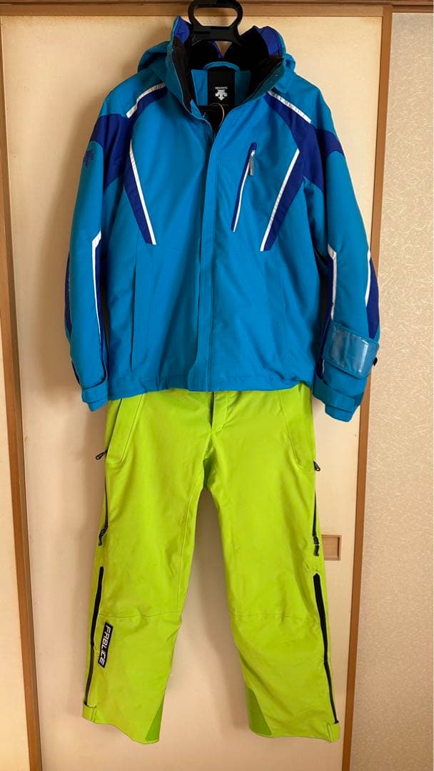 スキーウェア　デサント　DESCENTE FABLICE