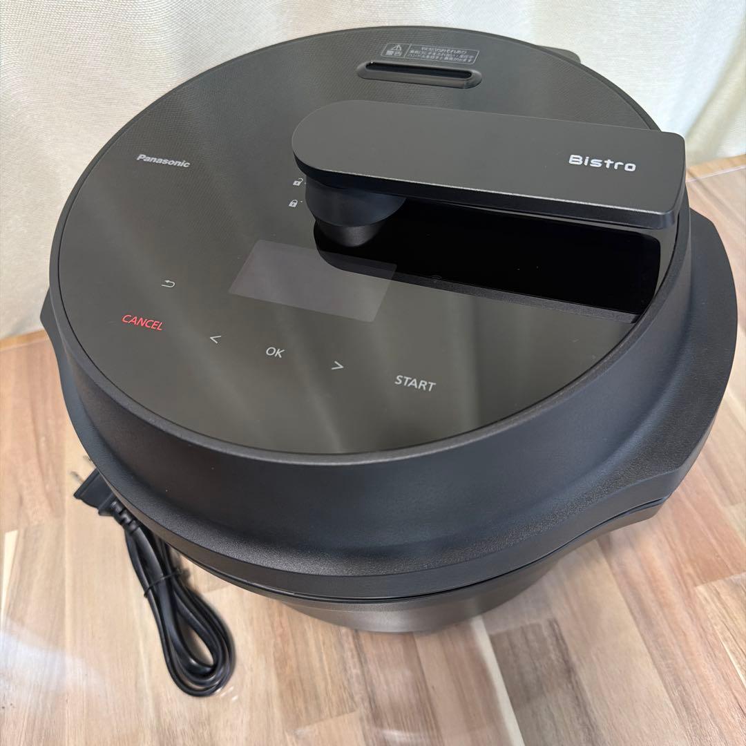 【美品】【保証付】【購入後1ヶ月未満】パナソニック　ビストロ 電気圧力鍋