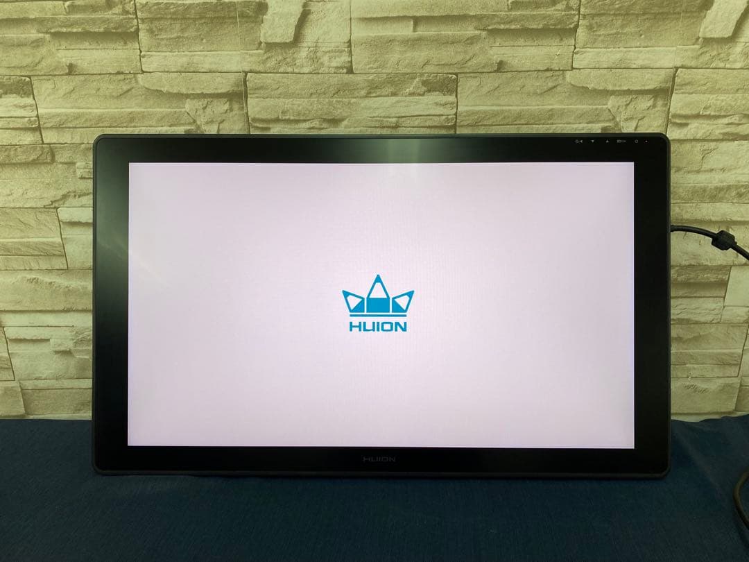 HUION Kamvas 24 plus 液タブ　液晶タブレット　GS2402