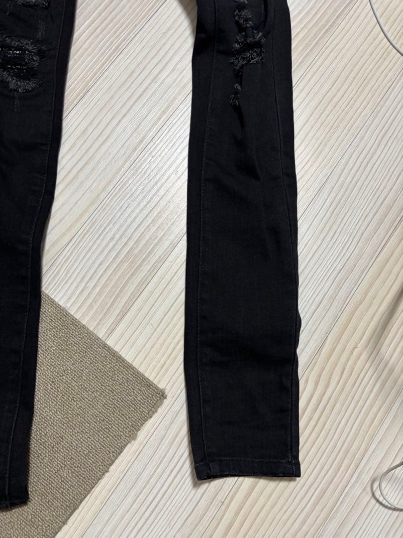 mnml ミニマル ブラックスキニーデニム 28サイズ ダメージジーンズ