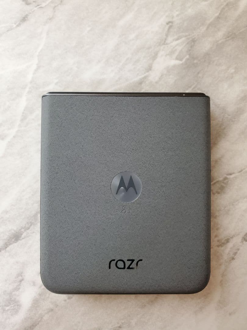 Motorola razr 50 本体