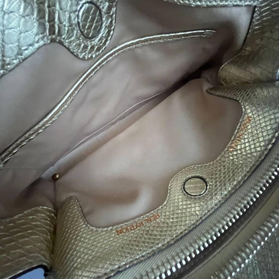 ✨未使用級✨　TOD’S D キューブ　　ハンドバッグ　レザー　ゴールド