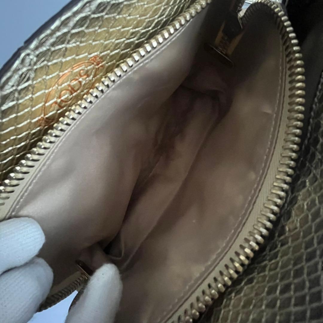✨未使用級✨　TOD’S D キューブ　　ハンドバッグ　レザー　ゴールド