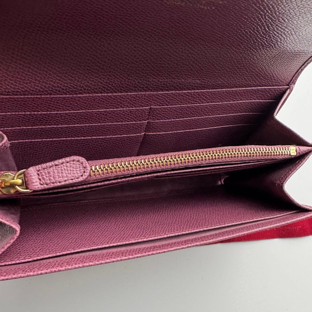 【極上美品】245 Ferragamo サルバトーレフェラガモ 2つ折り長財布