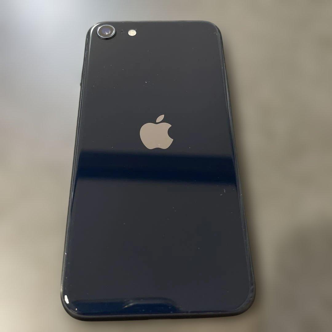 iPhone SE 第3世代　本体64GB SIMフリー