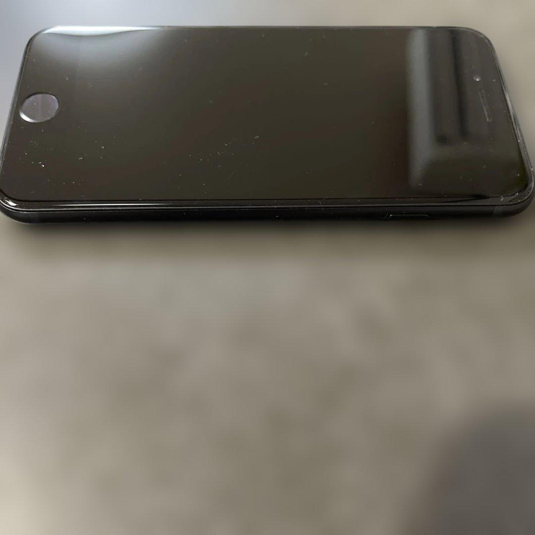 iPhone SE 第3世代　本体64GB SIMフリー