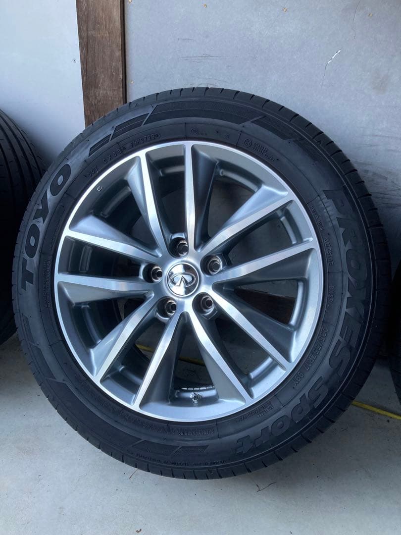 2023年バリ山！v37スカイライン純正TOYO PROXES235/55R17