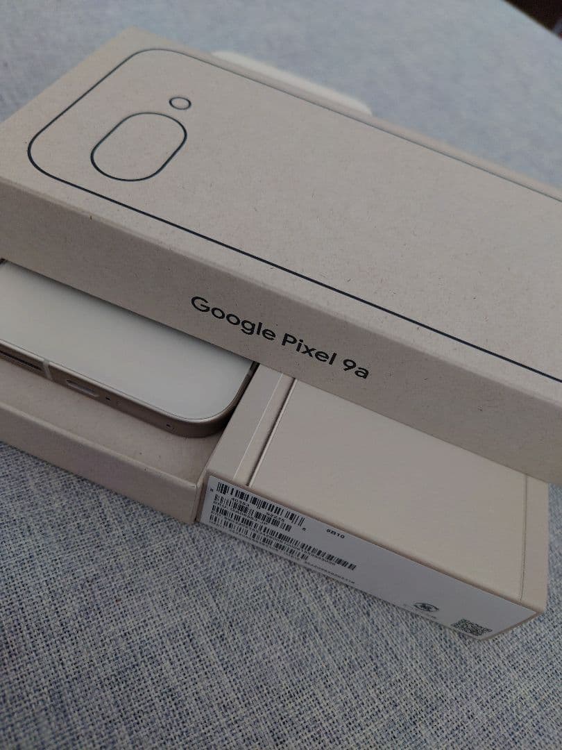 Google Pixel 9a ホワイト 本体 元箱付き