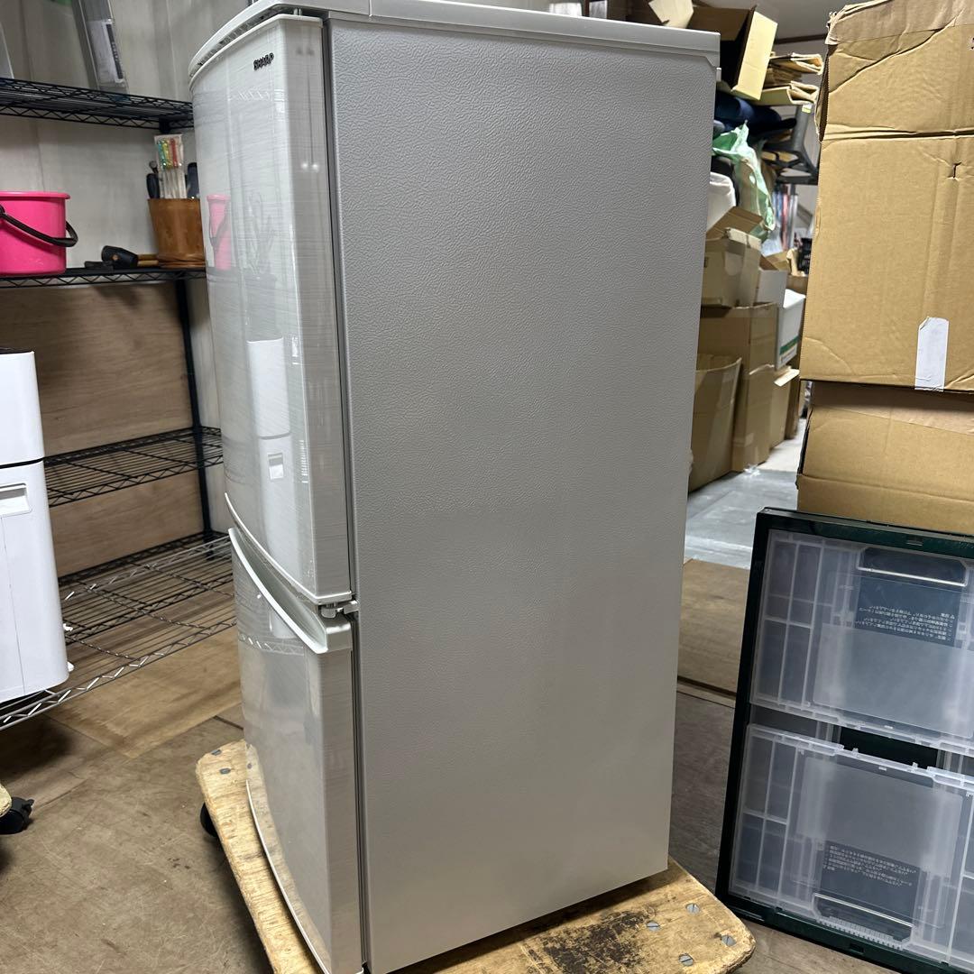 SHARP 冷蔵庫 ホワイト SJ-D14E-W （2019年式・137L)