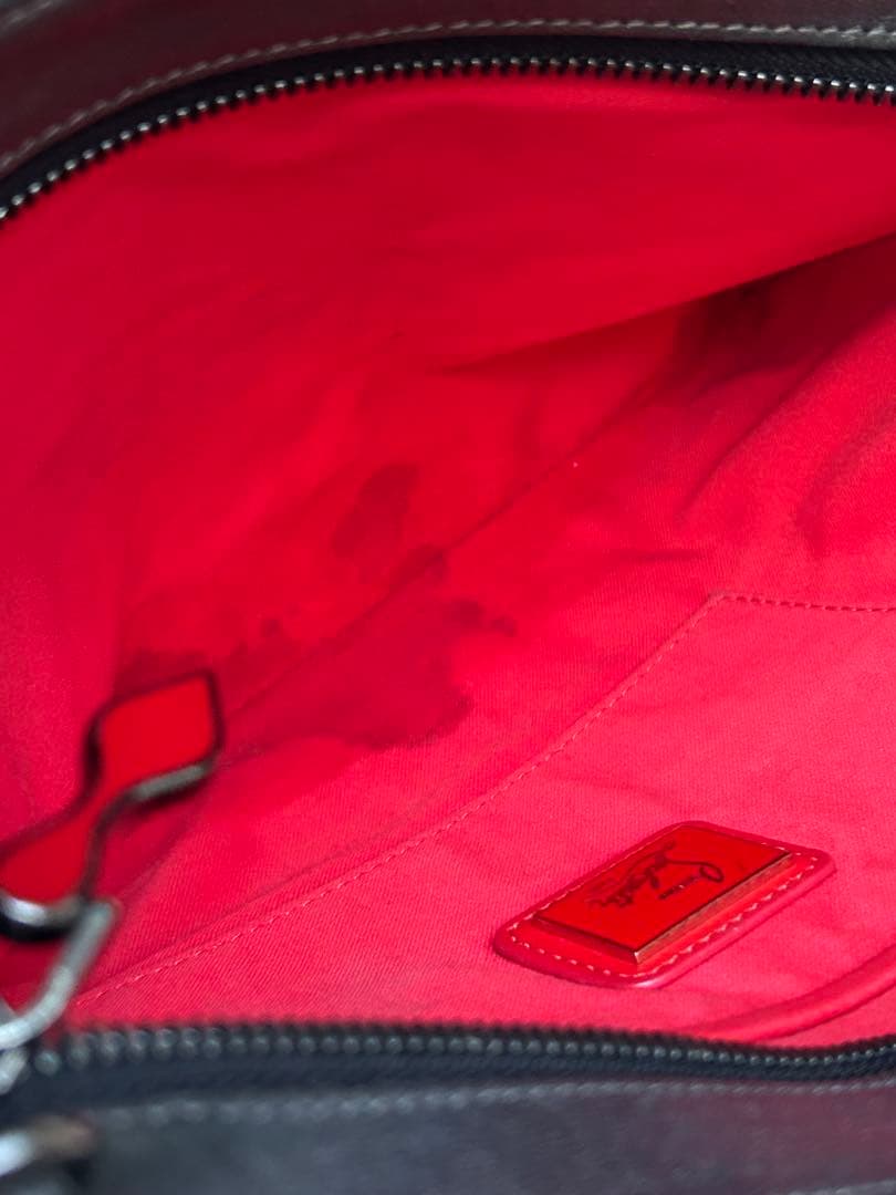 Christian Louboutin クラッチ　男女可　ショルダー斜めがけ