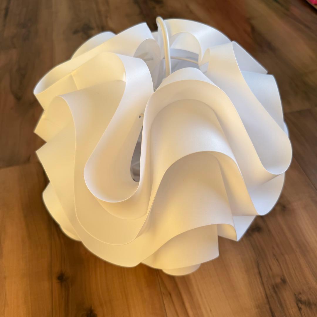 【美品】ペンダントライト 波状デザイン ホワイト