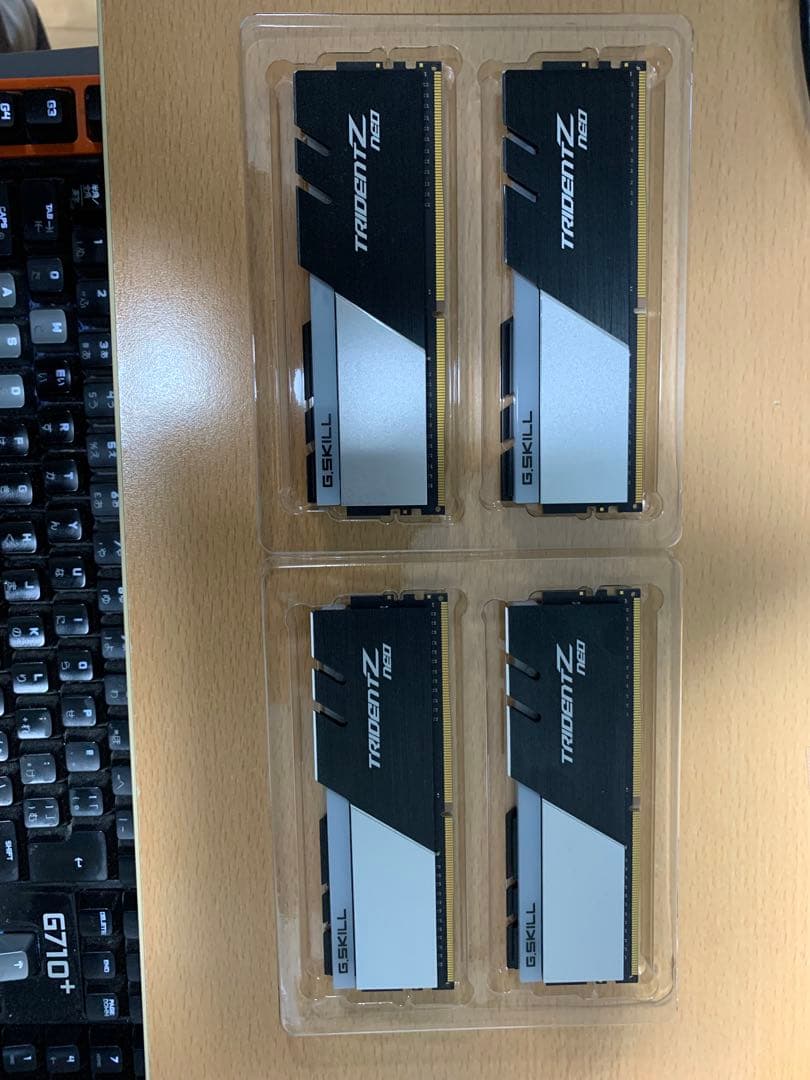 【美品】G.SKILL Trident DDR4 32GB (4 x 8GB)
